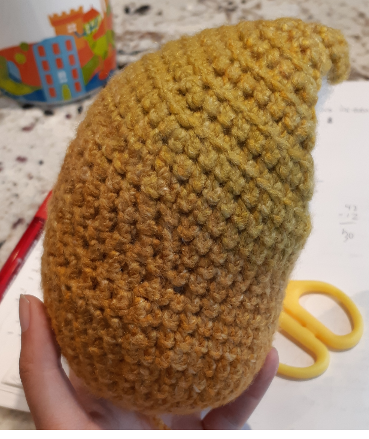 Amigurumi Raticate, side view of the body base